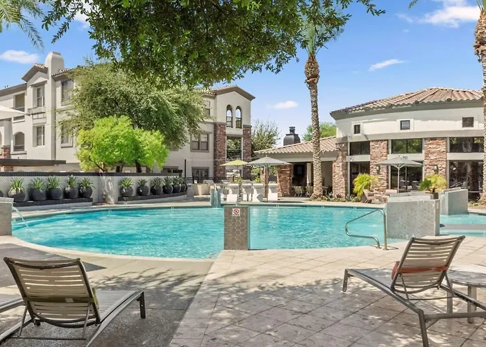 Cozysuites By The Stadium With Pool 08 Apartment