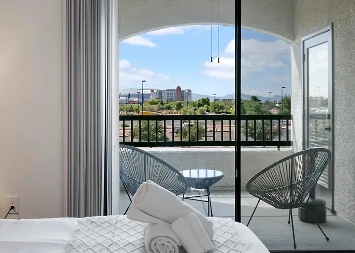 Cozysuites By The Stadium With Pool 08 Apartment *